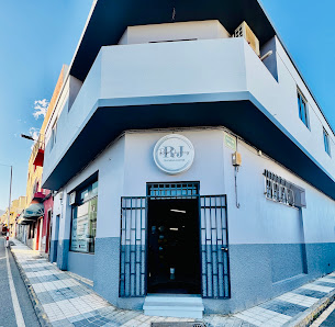 Exterior utilizado en la propuesta RJ Training Center